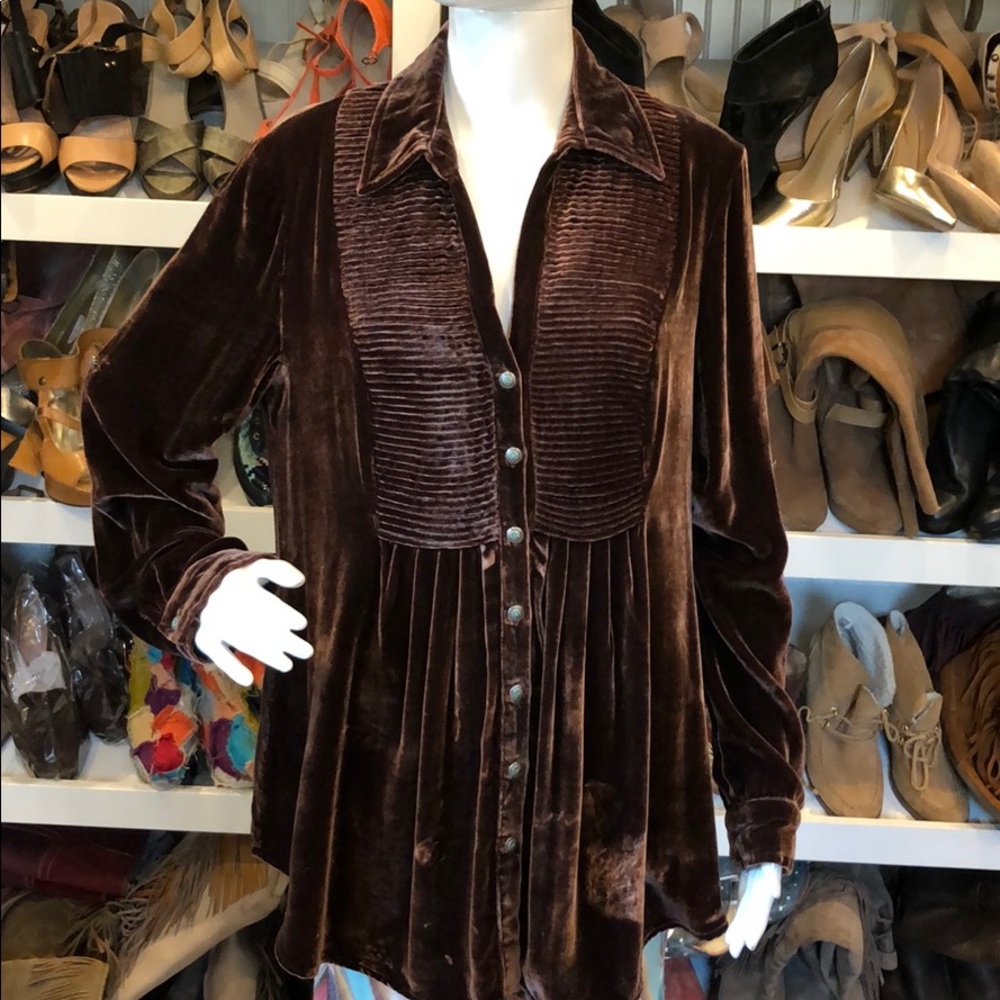 Tasha Polizzi Collection Crushed Velvet Tunic💋